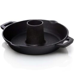 BBQ-Nerd© Hähnchenbräter Aus Gusseisen - Geflügelhalter Für Grill & Backofen ǀ Gusseiserner Hähnchenständer Ø 28cm Zum Fettfreien Garen