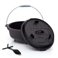 BBQ-Nerd© Dutch Oven "Professional" 7,3L Mit Füßen | Bereits Eingebrannt | Gusseisen Feuertopf Mit Deckel Und Integr. Bratpfanne und Deckelheber